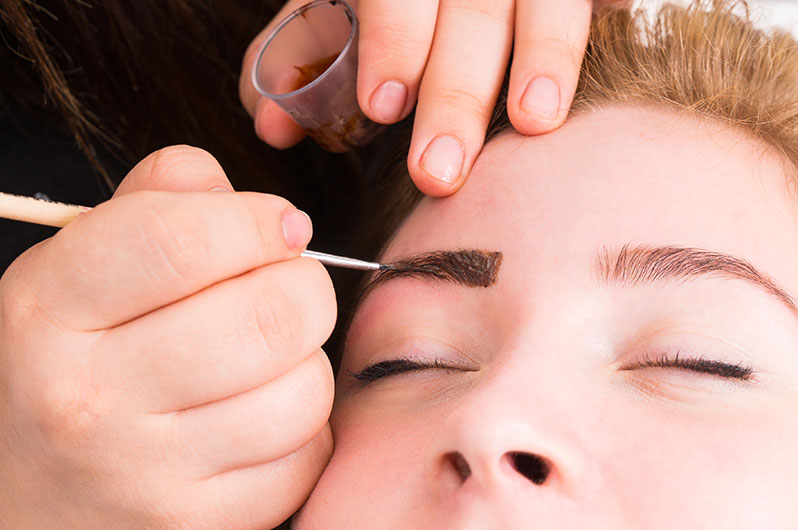 LinkNow Media Eyebrow Tinting